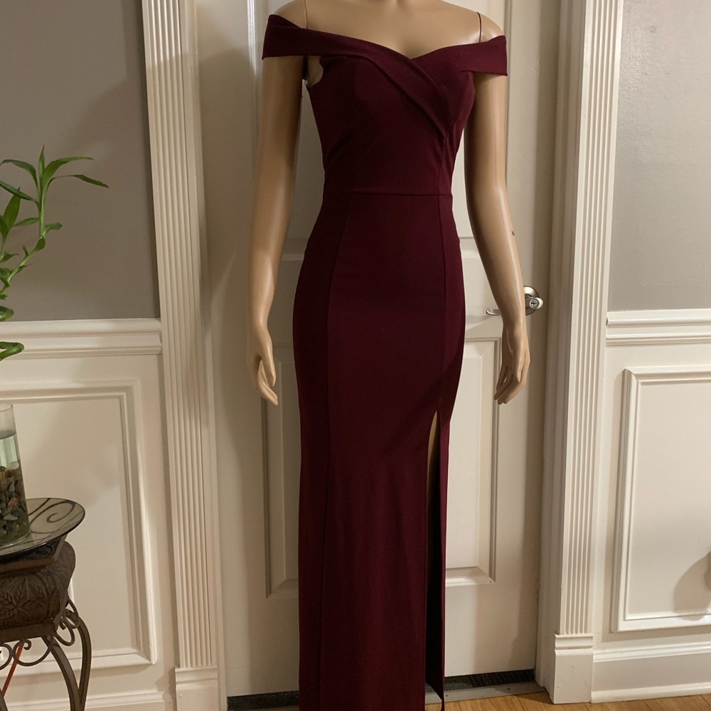 Women’s junior burgundy off- shoulder maxi dress - Picture 8 of 12
